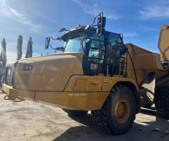 2022 Caterpillar 730  Dump track  used - Image 4