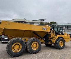 2021 Caterpillar 730  Dump track  used - Image 4