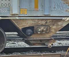 4 x 3000 cube  hybrid bottom gate and hose discharge covered hoppers for sale - Image 2